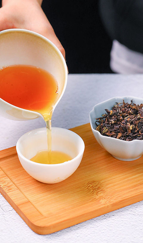 Dong Fang Mei Ren Oolong Tea/Oriental Beauty Oolong Tea (Originating in Fujian)